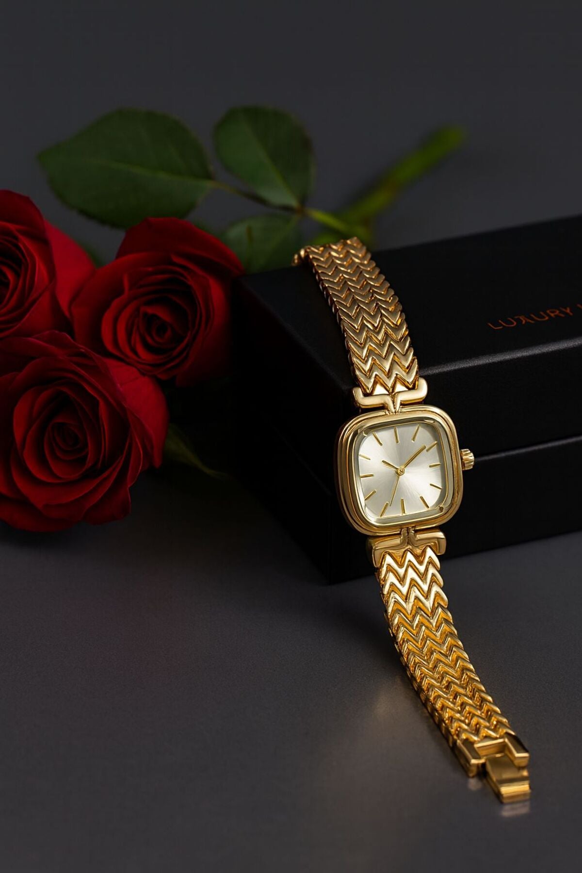 Gold Kare Metal Kadın Saat