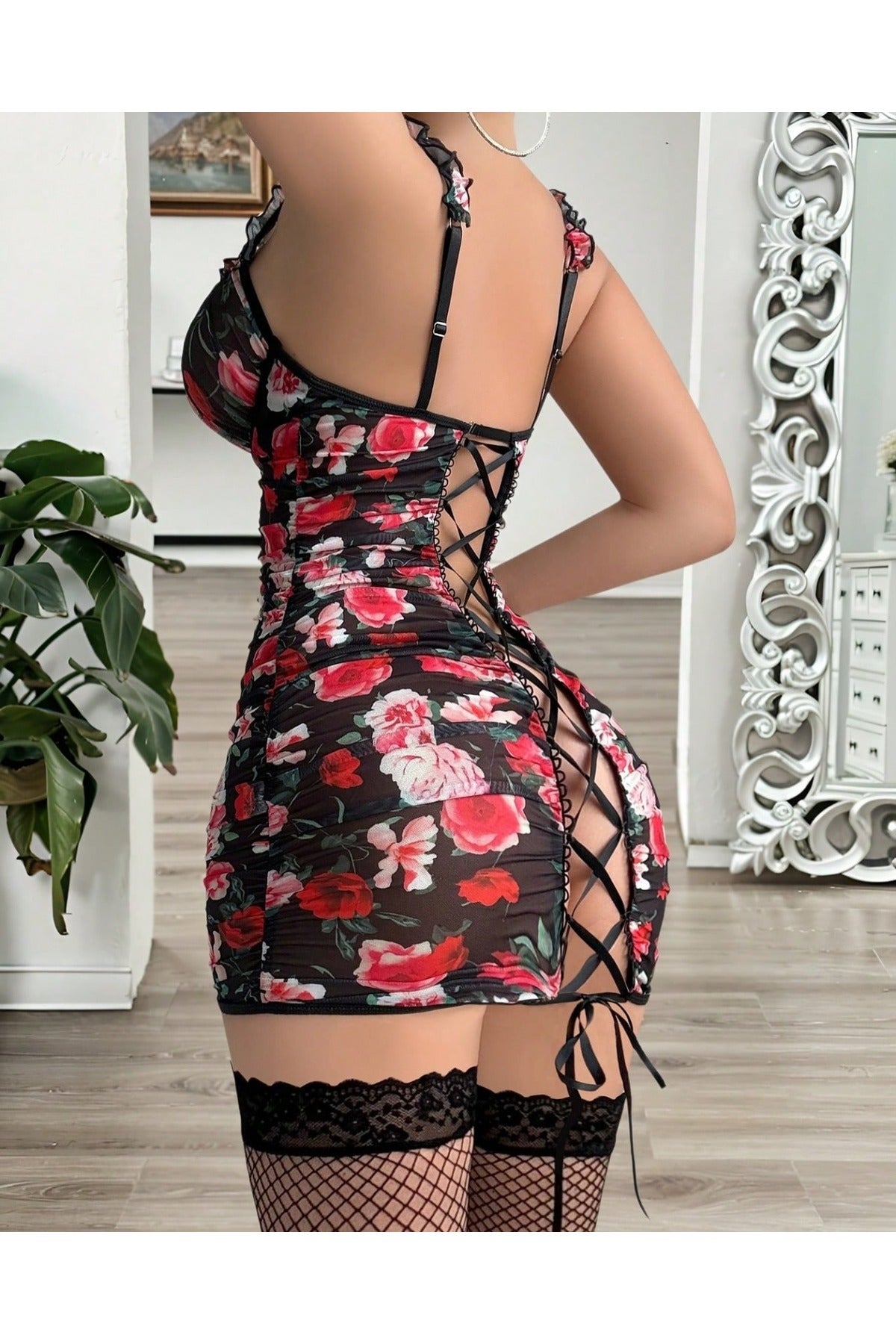 ÇİÇEK DESENLİ FANTEZİ GECELİK ÇORAP DAHİL DEĞİLDİR