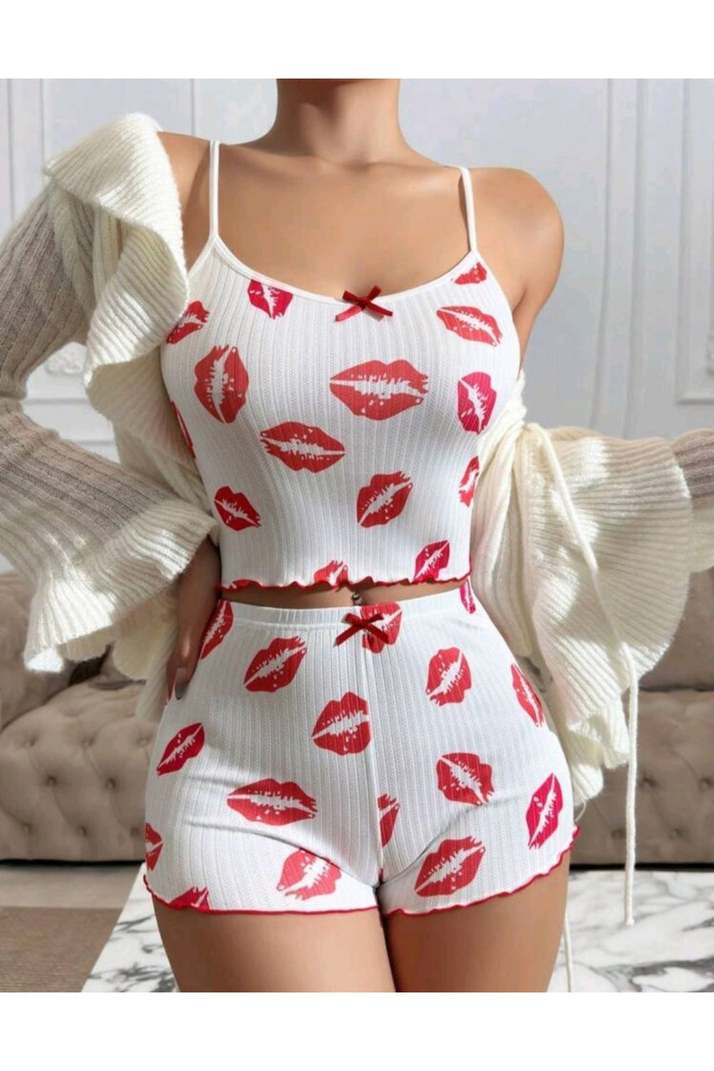 Seksi Şortlu Gecelik Öpücük Desenli Fantezi Gecelik Şort Takımı