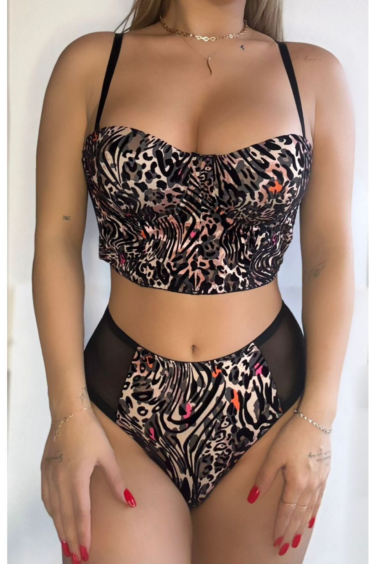 Sexy Şık Rahat Dış Kullanıma Uygun Leopar Sütyen Külot İç Çamaşır Takımı %100 Pamuklu Balenli Leopar